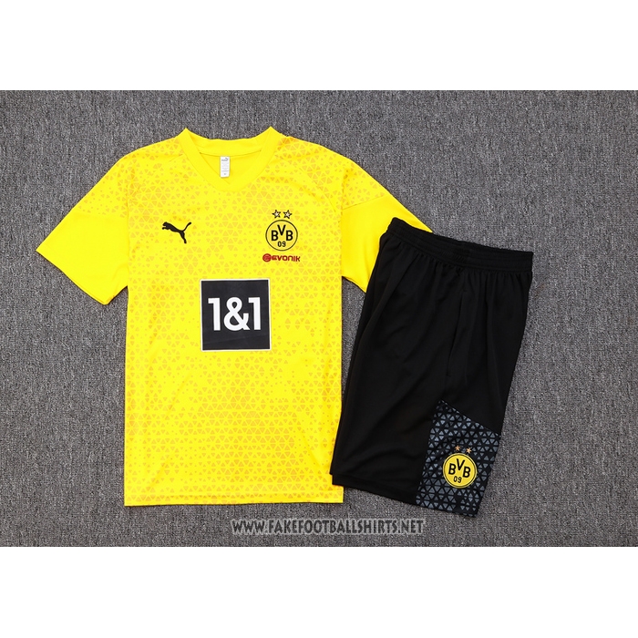 Tracksuit
 Borussia Dortmund Short Sleeve
 2023-2024 Yellow
 - Shorts
